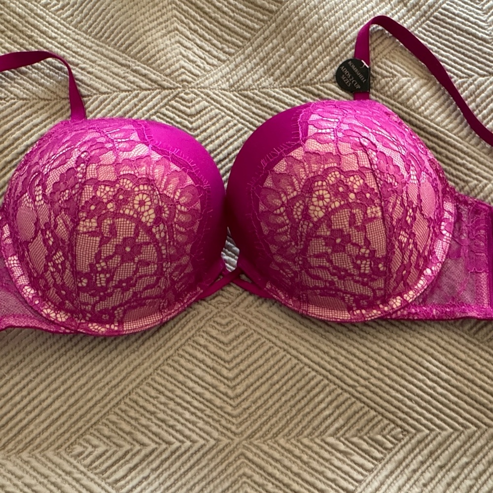 NWT Victoria Secret Pink Padded Push Up Bra 36C